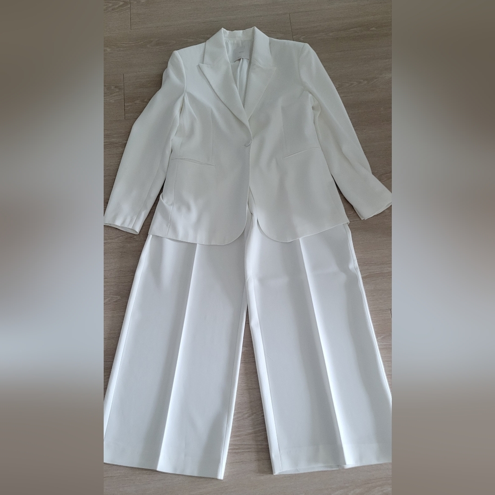 Elegant White Women's Pantsuit